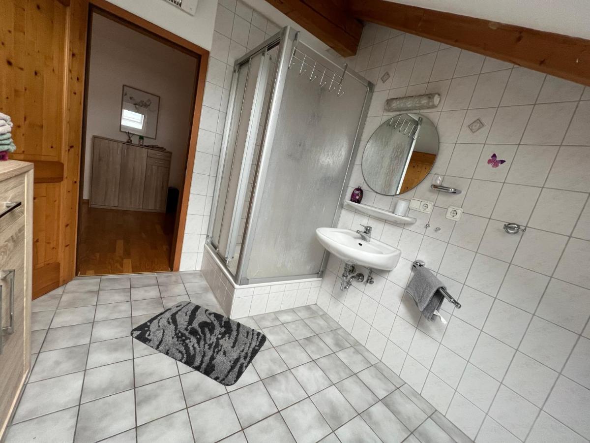 D&R Appartement Bei Rosenheim Exterior foto